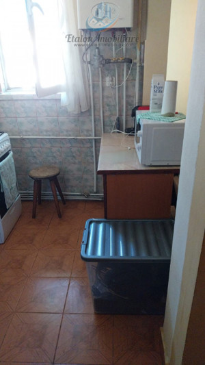 Apartament 4 camere semidecomandat, 1 baie, Piata Darmanesti - imagine 4