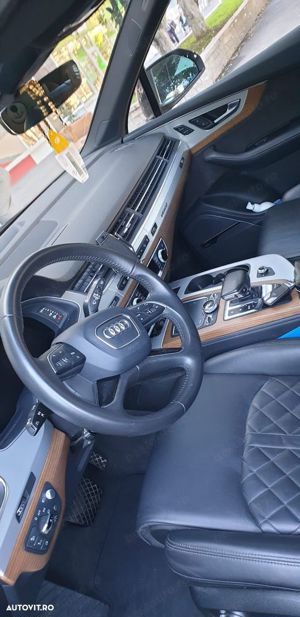 Vand Audi Q7, cu 7 locuri, S-LINE, 110000 km reali,