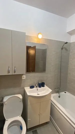 Apartament de 2 camere, 55 mp, centrala, AC, parcare, zona Titan - imagine 5