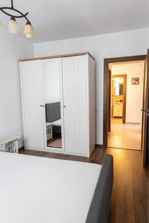 Apartament de 2 camere, 55 mp, centrala, AC, parcare, zona Titan - imagine 2