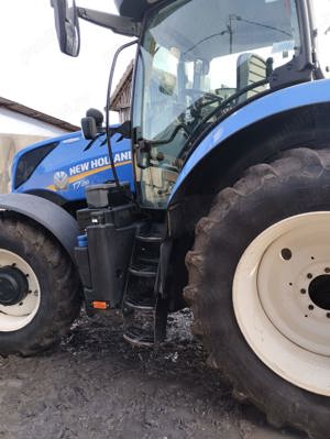 Tractor New Holland  - imagine 2