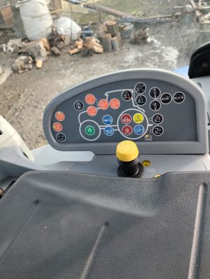 Tractor New Holland  - imagine 4