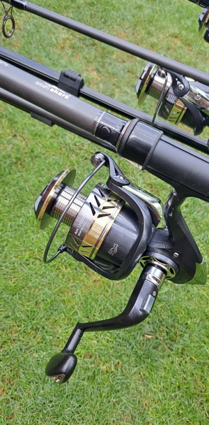 4 Lansete Crap 3, 60 m, 3 Segm, 3, 75 Lbs + 4 Mulinete Ace 1200, Tambur 12000, 11 Rulmenti - imagine 2