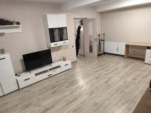 închiriez apartament cu 2 camere ultracentral  - imagine 5