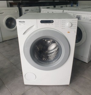 Masini de spalat rufe marca Miele. 