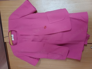 Vand costum cu fusta, XL, in stare perfecta