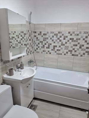 SUPER OFERTĂ! Apartament elegant cu 3 camere în Târgu Cucu, vis a vis de Tribunal - imagine 8