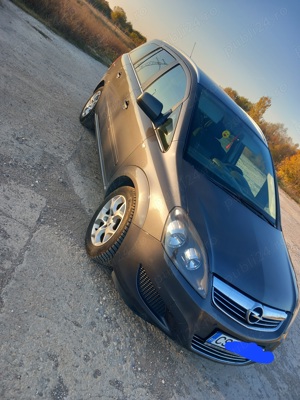 vand Opel Zafira 1.8benzina an 2012