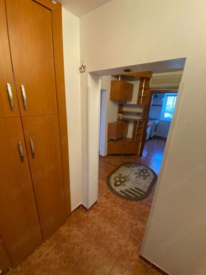 Închiriez apartament