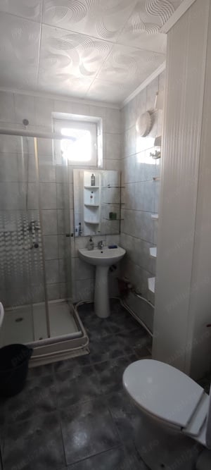 Închiriez apartament 3 camere ultracentral, Curtea de Argeș  - imagine 5