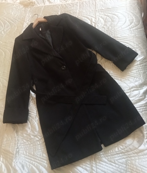 Vând palton de damă din lână 