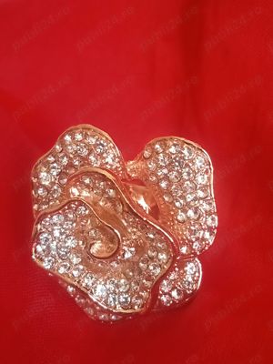 Vând inel cu pietre Swarovski  - imagine 3