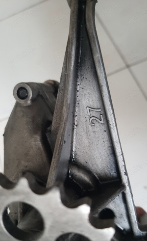 Pompa ulei originala Mercedes Sprinter 2,7cdi fara uzura,fara defect si 2,2cdi echiparea de fabrica  - imagine 3