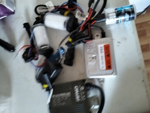 vand becuri xenon auto!