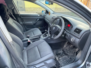 volkswagen golf 5 diesel bdk 2.0 sdi 55cp an2005 Volan pe dreapta klima functionala inmatriculat ro