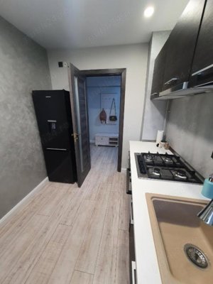 Apartament doua camere decomandat etaj patru zona 0, renovat elegant, mobilat, la cheie afacere buna - imagine 7