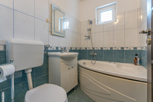 Apartament primitor si cu mult potential - imagine 13