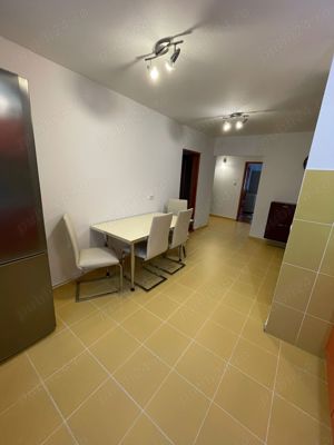 Apartament cu trei camere, zona Dumbrava Nord  - imagine 4