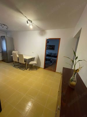 Apartament cu trei camere, zona Dumbrava Nord  - imagine 3