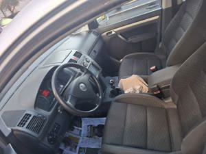 Volkswagen Touran  - imagine 4