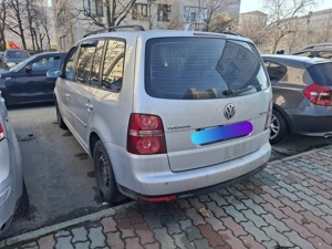 Volkswagen Touran  - imagine 8