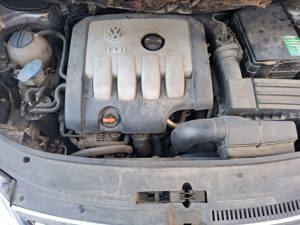 Volkswagen Touran  - imagine 6