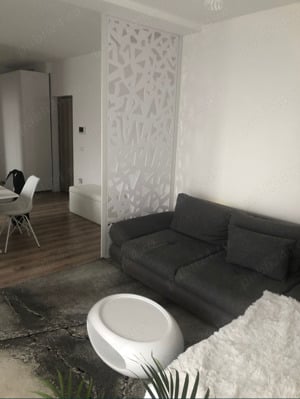 Vand apartament 2 camere Dumbrăvița  - imagine 2