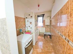 Apartament 2 camere, etaj 2 din 4, cu centrala , zona Mioritei - imagine 4