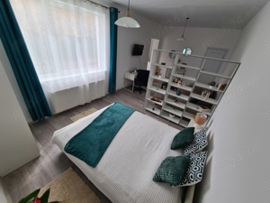 Apartament de închiriat la casă particulară, mobilat și utilat. - imagine 2