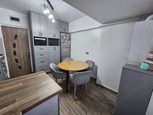 Apartament ultracentral de vânzare cu 4 camere în Râmnicu Vâlcea - imagine 2