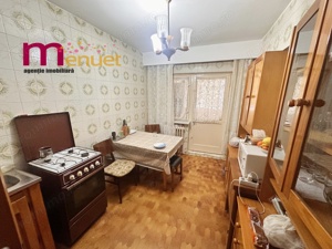 Apartament 4 camere,str.Victoriei, 100 mp, parter - imagine 4