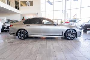 Bmw Seria 7 - imagine 5