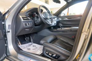 Bmw Seria 7 - imagine 10