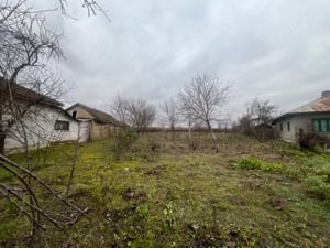 Casa batraneasca si teren (3100m2) in comuna Vladeni, jud. Ialomita - imagine 10