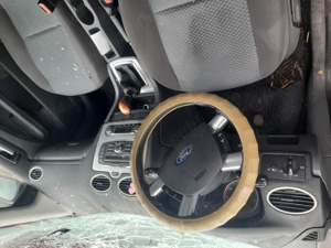 Dezmembrez Ford focus 2 1.8 TDCI