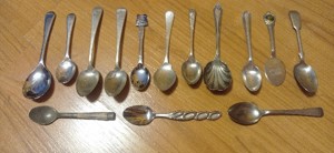 Lingurite, insigne, embleme, brelocuri si diverse-pentru colectie   - imagine 5