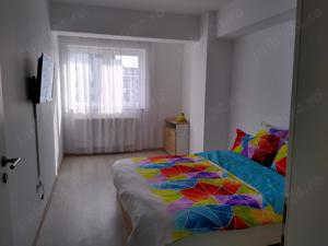 Proprietar închiriez apartament cu 3 camere +parcare in  Maurer Residence Tractorul Coresi Mall - imagine 5