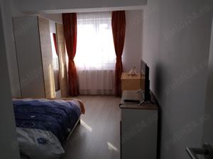 Proprietar închiriez apartament cu 3 camere +parcare in  Maurer Residence Tractorul Coresi Mall - imagine 6