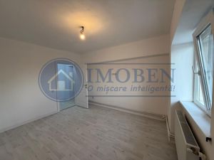 4 Camere-Doua bai-Decomandat-91mp-Renovat--Etaj intermediar-Liber - imagine 2