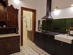 Chirie, 3 camere, Piața Unirii, Oradea. 650 €/lună. Comision 0. - imagine 5