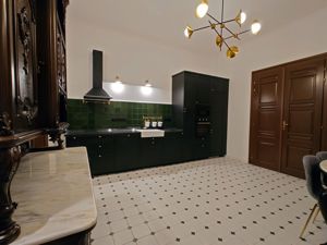 Chirie, 3 camere, Piața Unirii, Oradea. 650 €/lună. Comision 0. - imagine 4