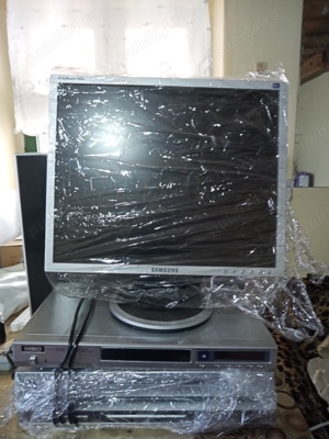 Diferite modele de monitoare  PC 