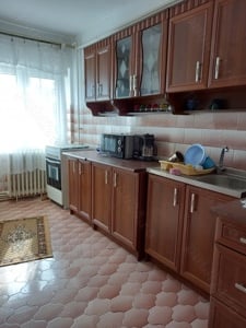 Apartament 3 camere,  decomandat, Slobozia, zona centrala