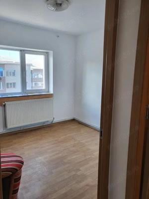 Apartament decomandat cu 3 camere, 2 bai ZONA CENTRALA  - imagine 6