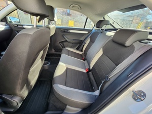 Skoda Rapid 1.0 TSI 95 cp 2019 Proprietar de nou - imagine 6