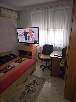 Vanzare apartament 3 4 camere Teiul doamnei - mobilat - imagine 5