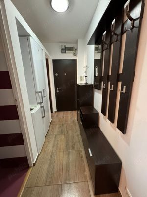 Închiriez apartament 3 camere zona Dacia 