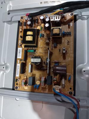 sursa pe-3900-01un de pe tv Toshiba 32el833g