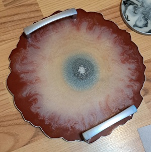 Set, suport de cesti de cafea și ibric din rășină, lucrate manual. - imagine 3