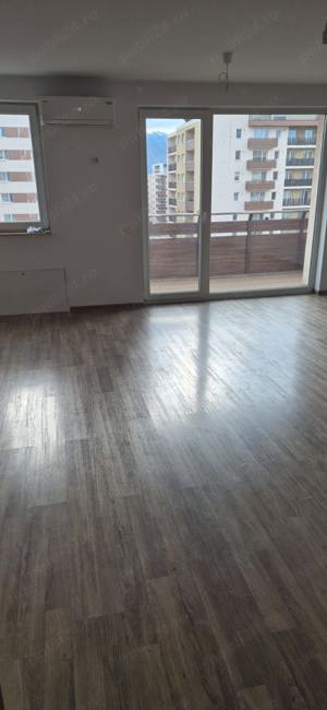 Închiriez apartament 3 camere zona Urban Coresi - imagine 2